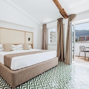 Boutique Suites 186